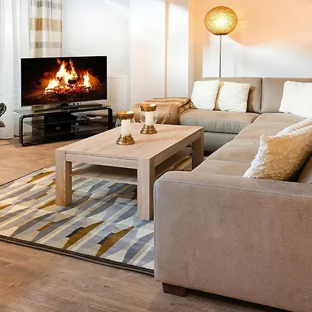 Penthouse In Niederau By Ski Lift & Panoramic Views, Cleaning Included Lejlighed *